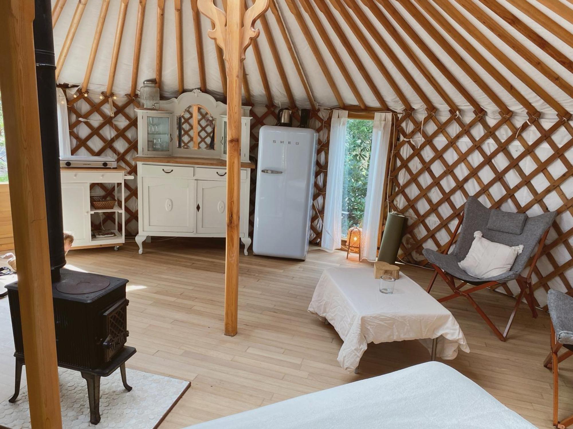 Ons Yurt Huisje In Het Bos Hollandsche Rading Exteriör bild